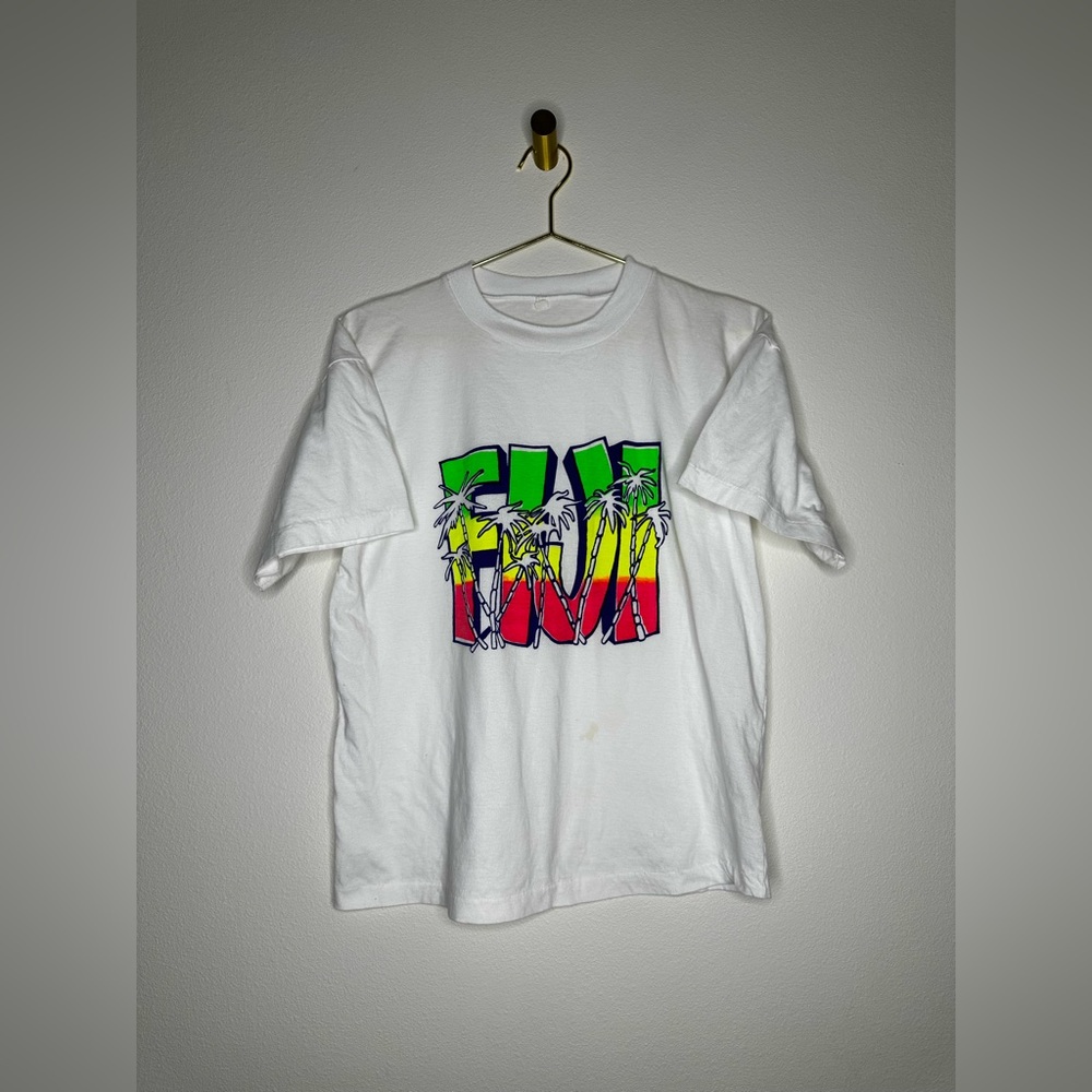 Bula!!!!! 🇫🇯 
1980s/90s single stitch FIJI shirt
